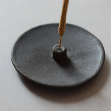 Load image into Gallery viewer, Raw Black Clay Incense Holder